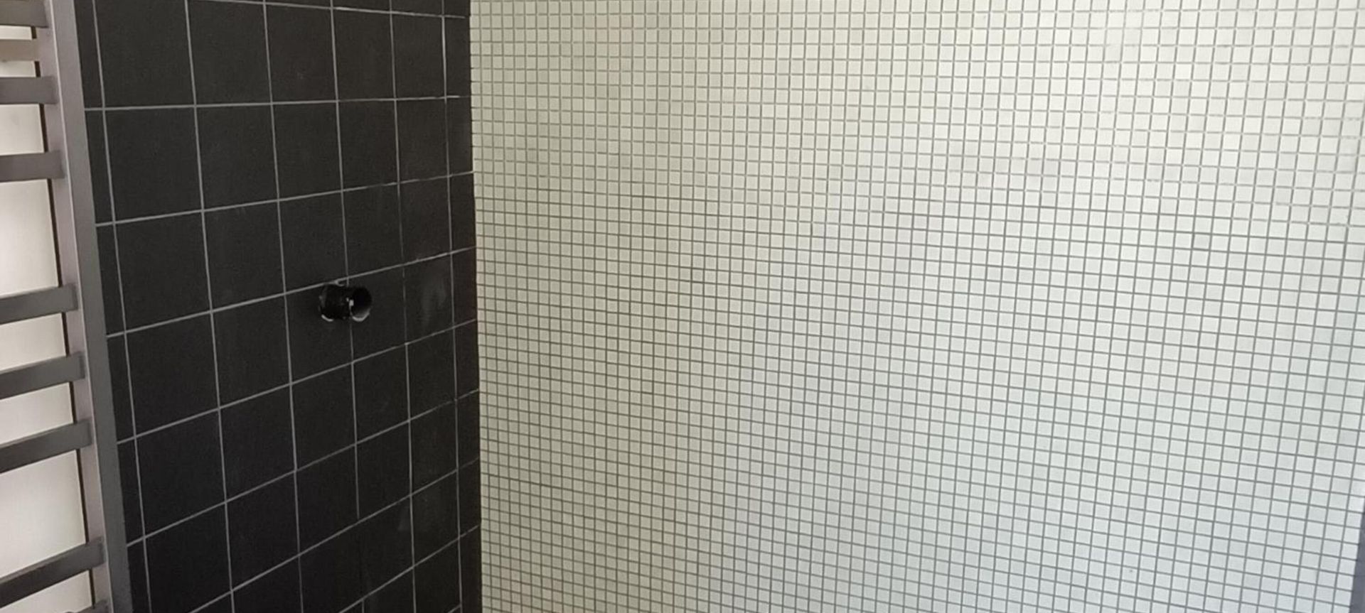 Bathroom Tiling (CM Build) banner