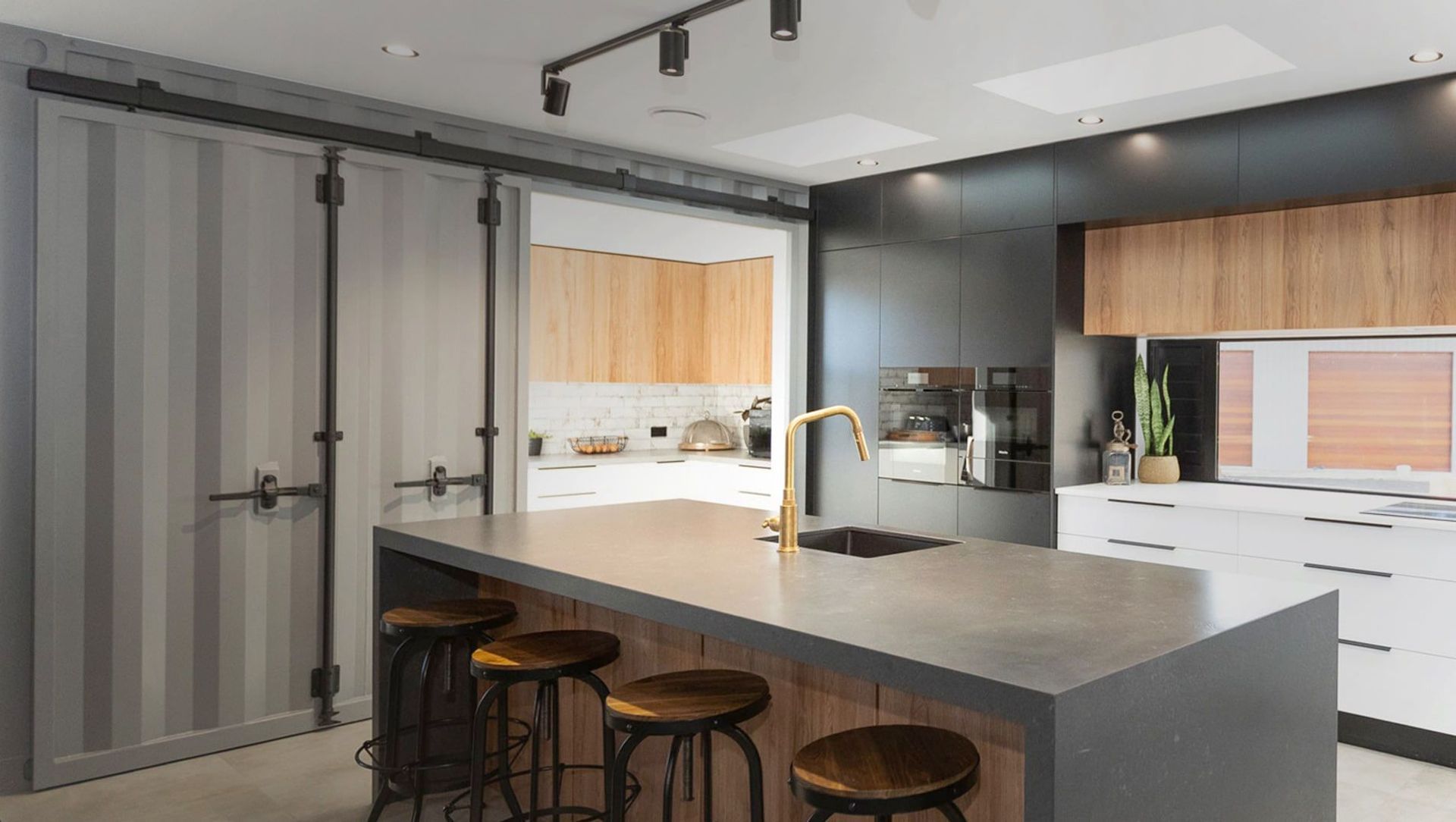 Taranaki Lifestyle Home banner