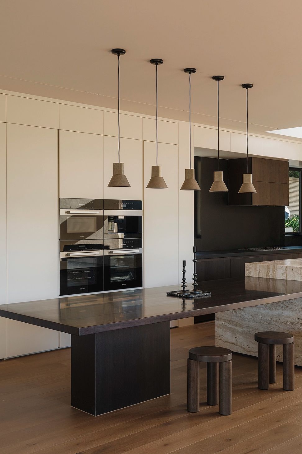 6a3e562bbf584efbe2f4ce45Codrington20Residence20-20Vetra20Smoked20Engineered20Timber20Flooring20NZ2010-ap-compressed.jpg