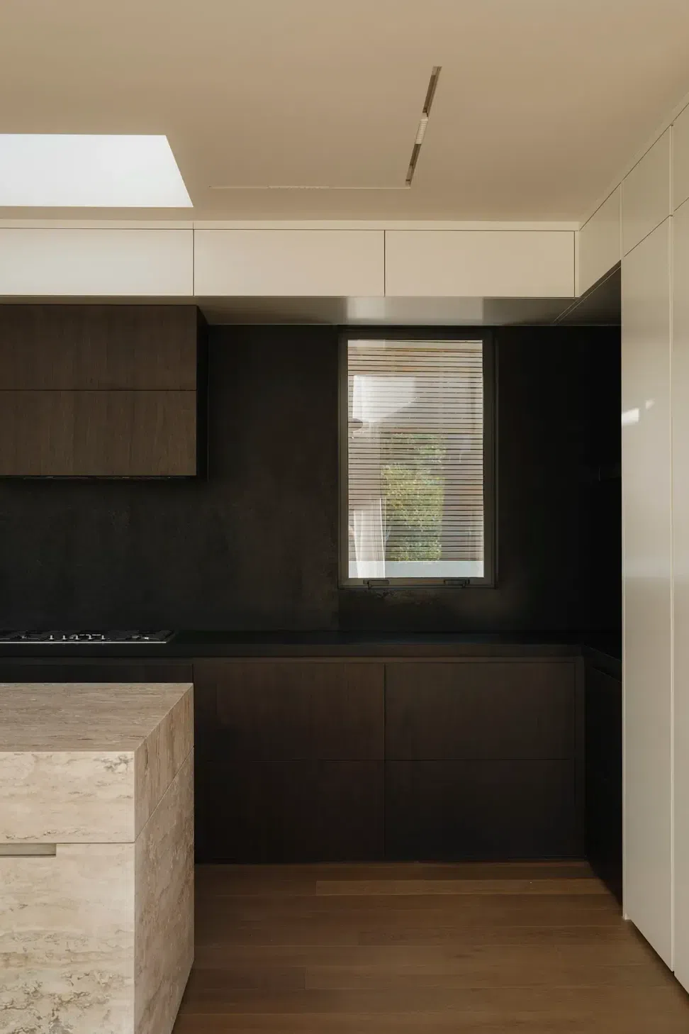 6a3e56345ffba272f32365eaCodrington20Residence20-20Vetra20Smoked20Engineered20Timber20Flooring20NZ2013-p-1600.webp
