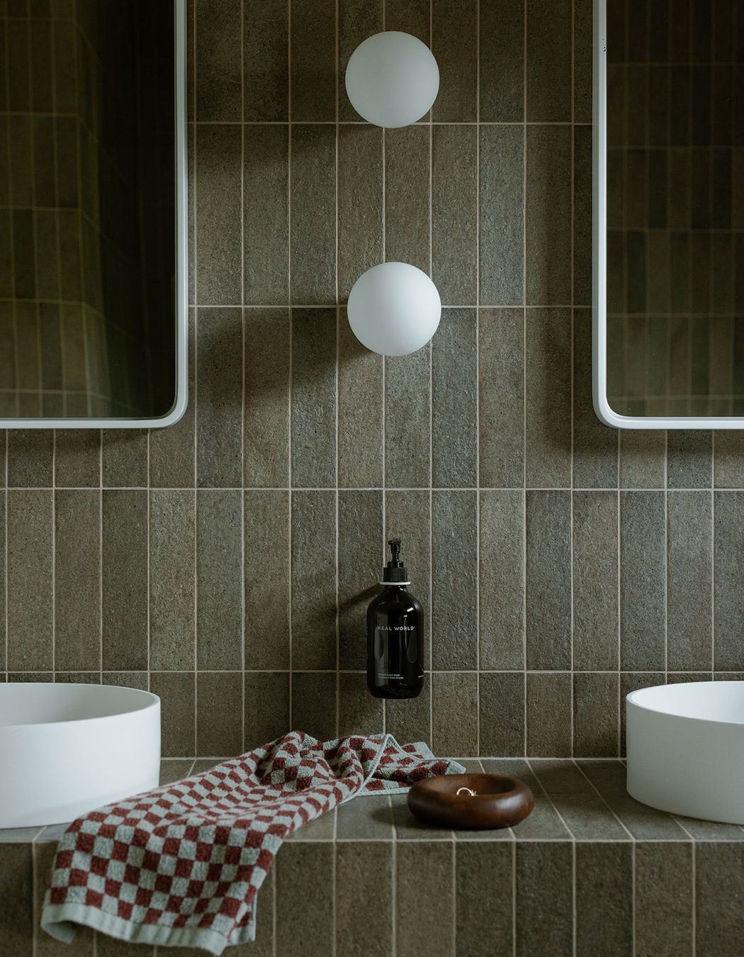 Whananaki Beach Retreat / Alex Walls, Walls Studio / Bathroom. Walls and custom vanity: Fornace Verde Muschio 60x240mm.