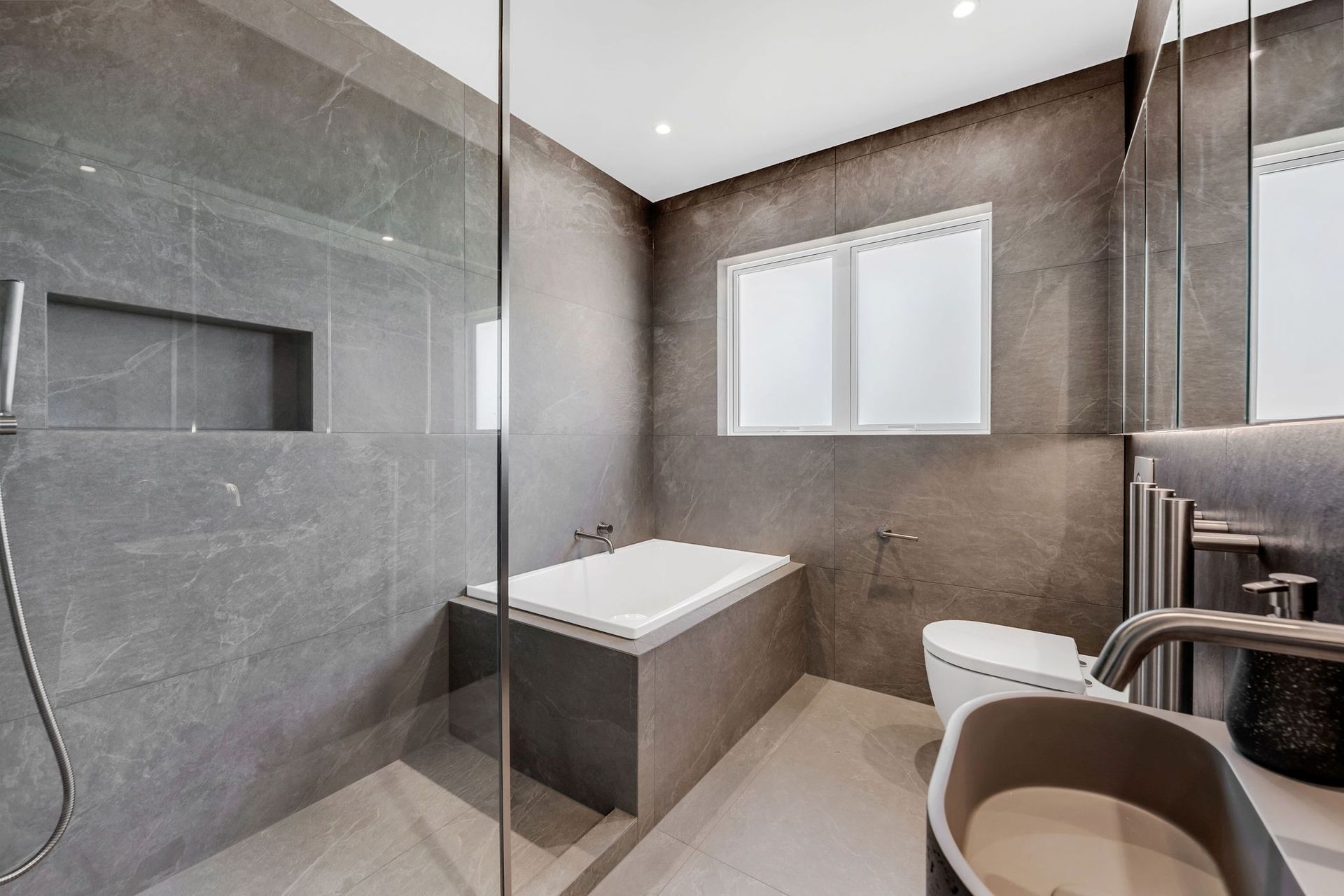 Buildunlimited-bathroom-8022.jpg