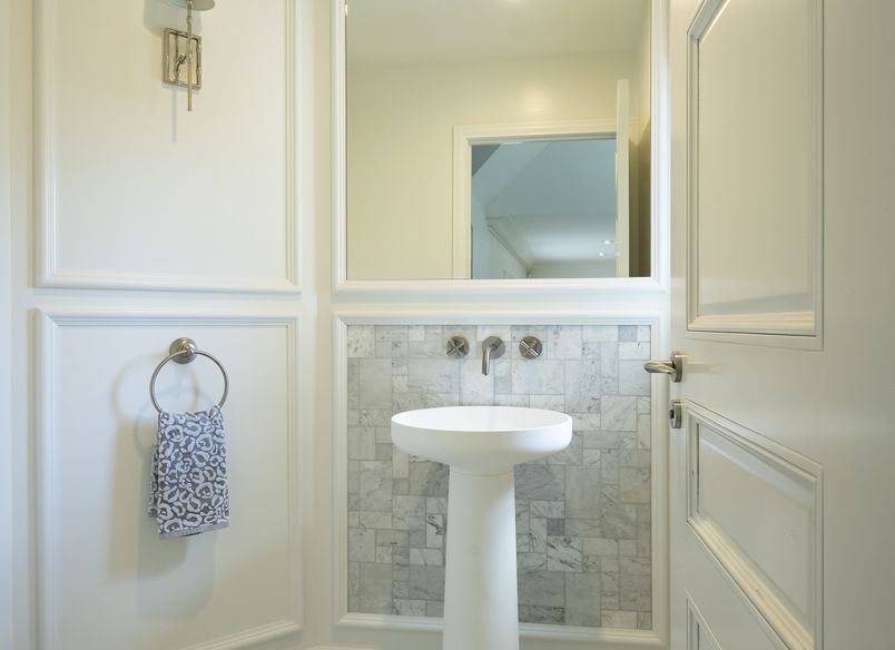 Victoria Avenue Residence