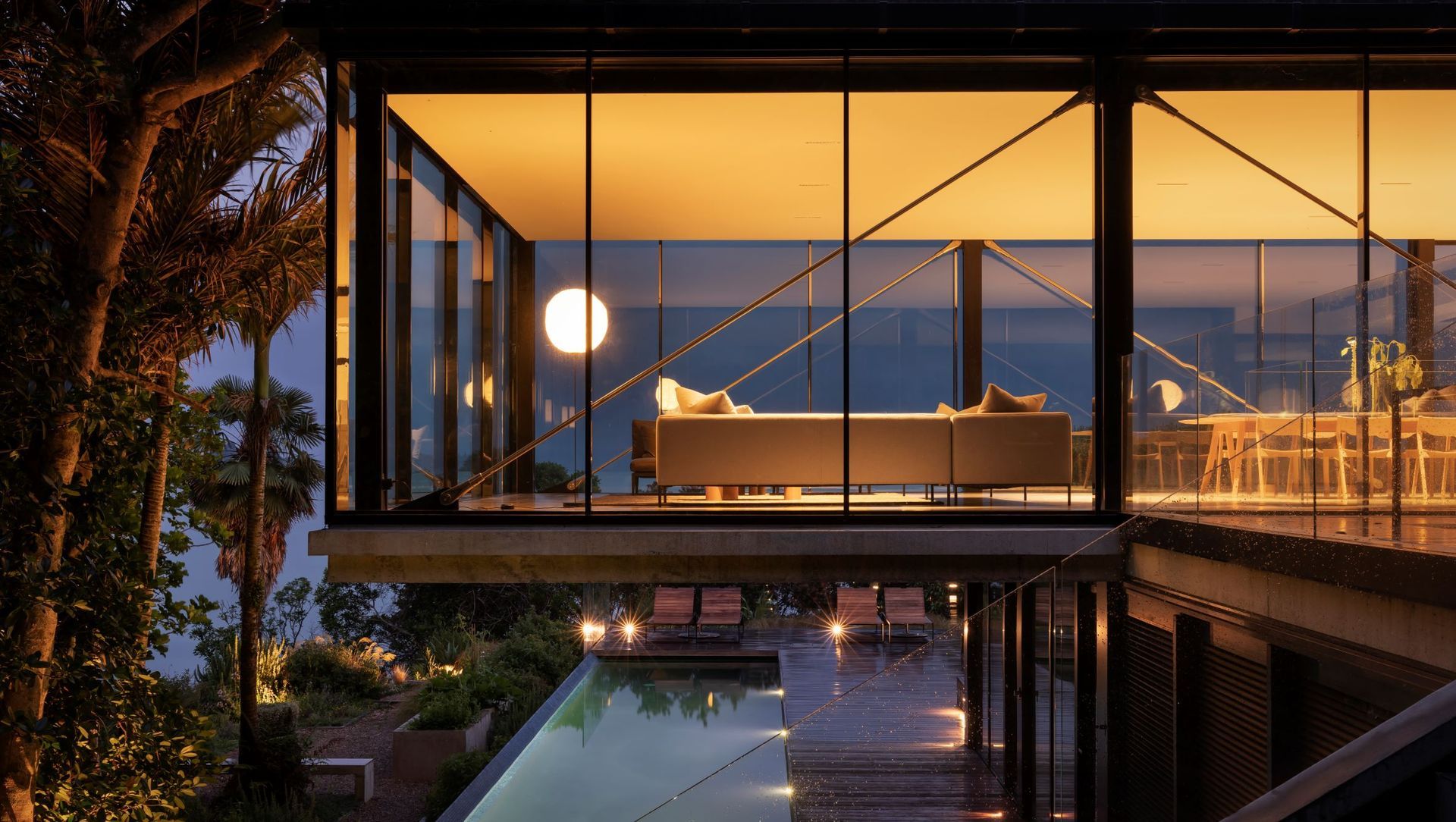 Cowes Bay, Waiheke banner