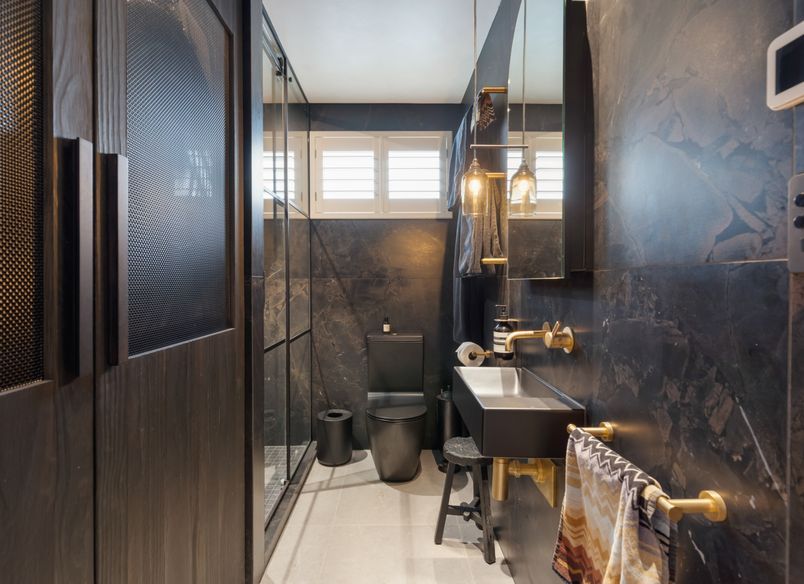 Opulent Retreat | A Guest Bathroom and Laundry with a Redefined Experience