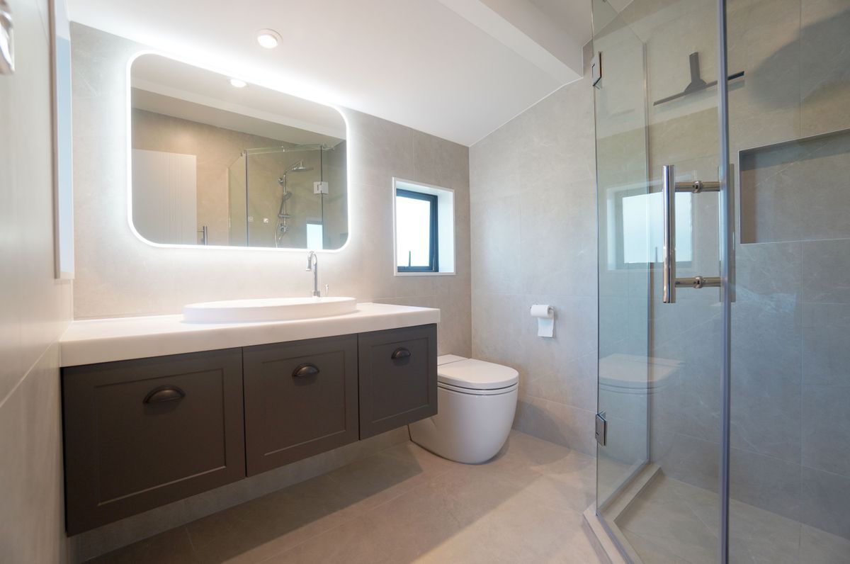 4 Bathroom Renovated - Timeless Classic Modern Bathrooms.
