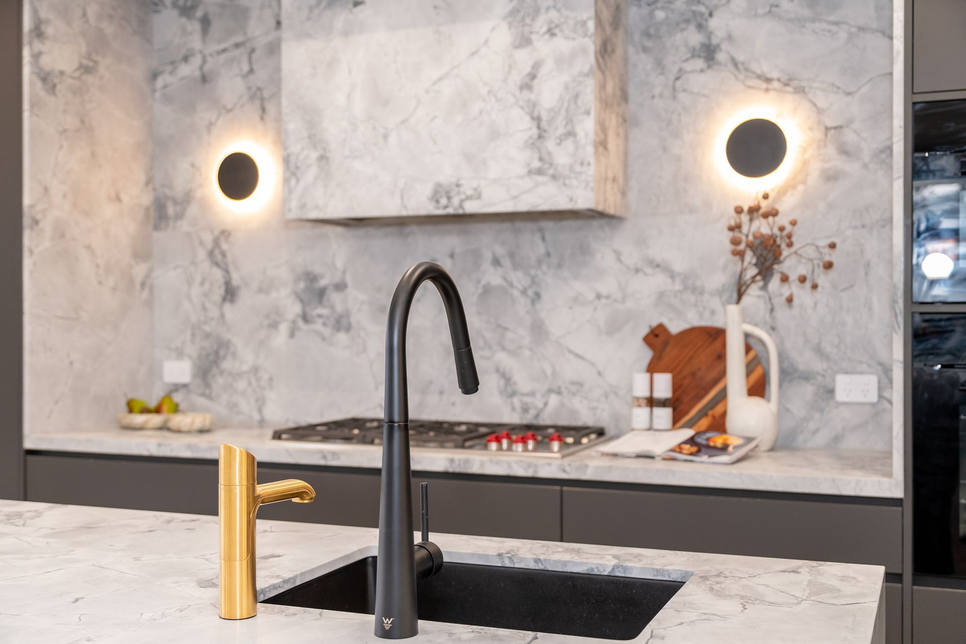 Pull Out Kitchen Mixer in Matte Black