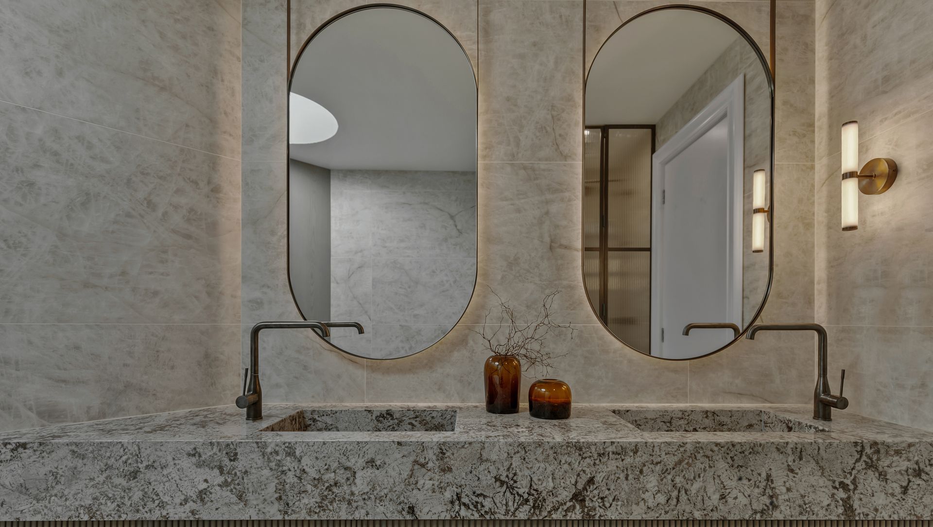 Parkview Penthouse | Ensuite banner