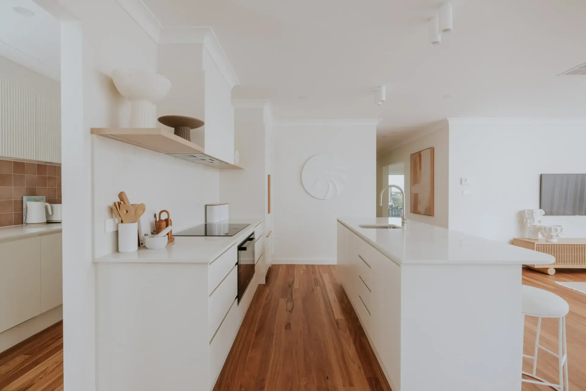 Kingston-kitchen-butlers-pantry-1-scaled.webp