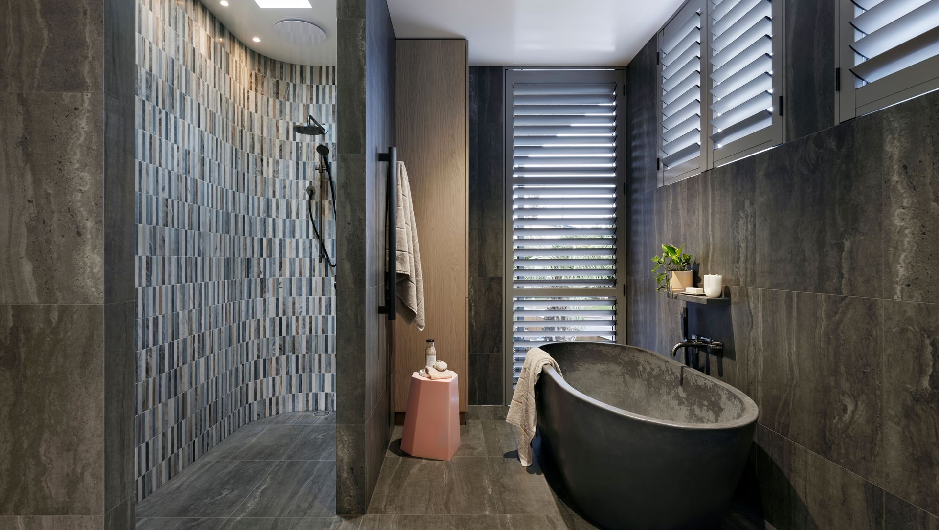 Luxury Retreat banner