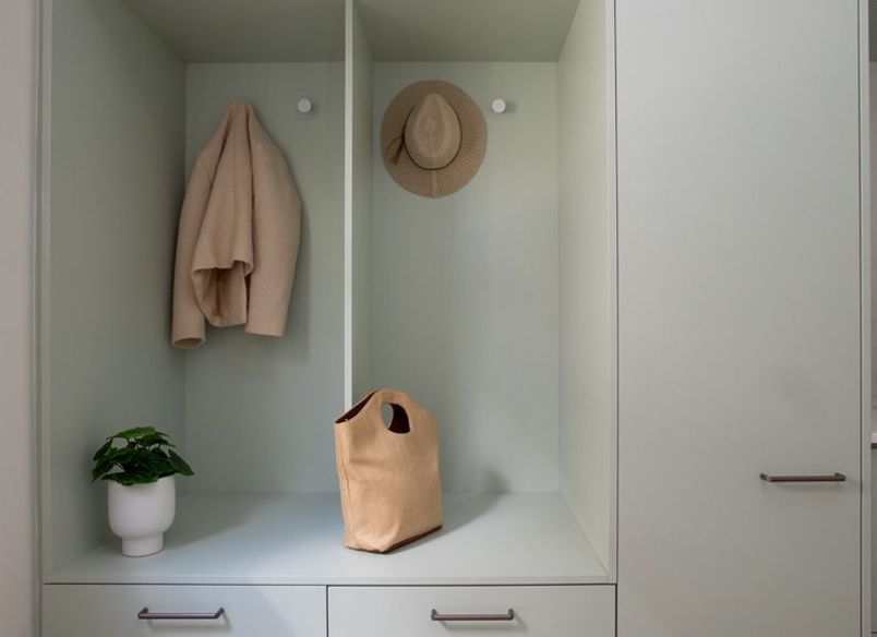 Kangaroo Point Residence by Elegant in Design