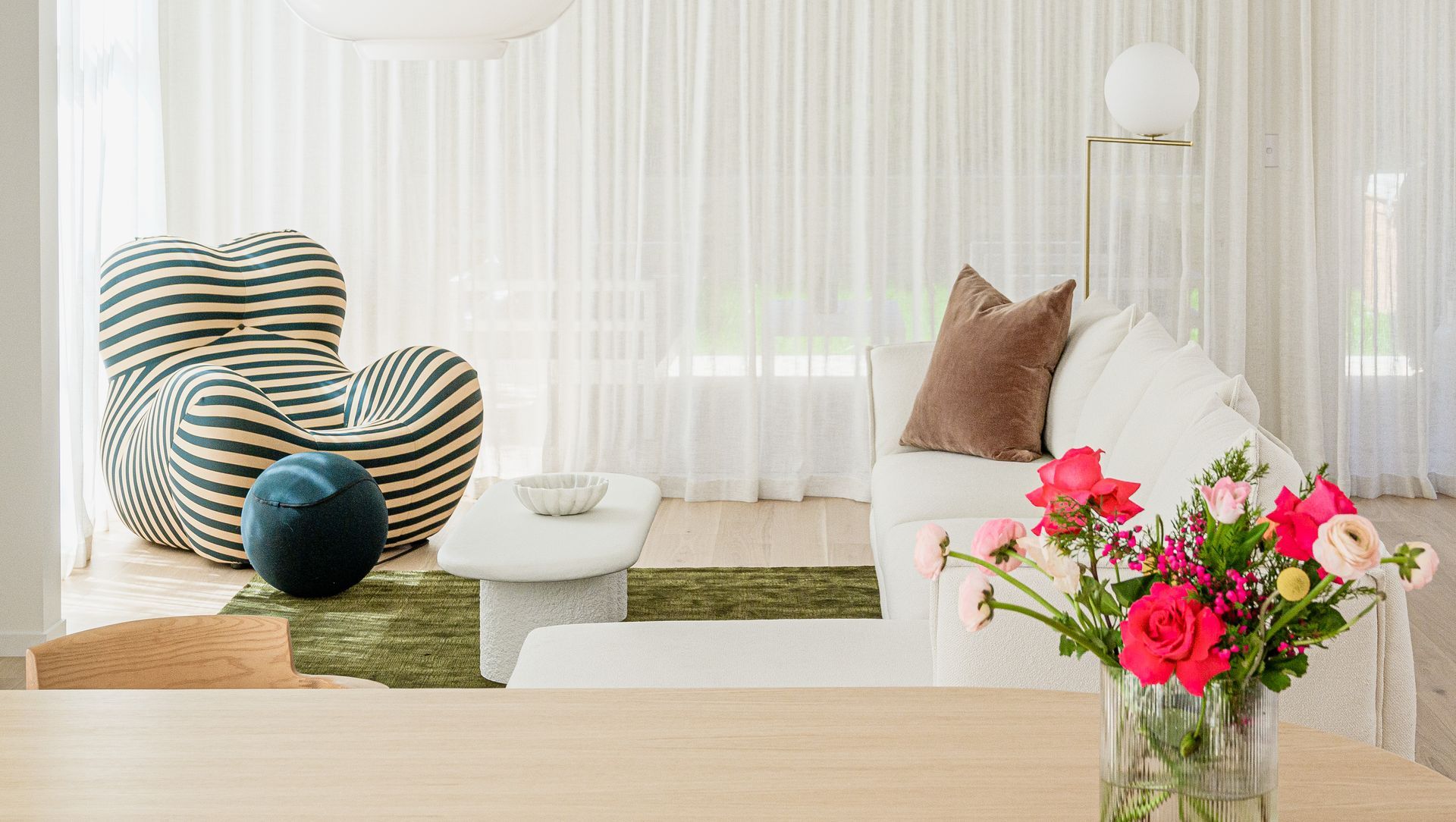 Pitau Road House banner