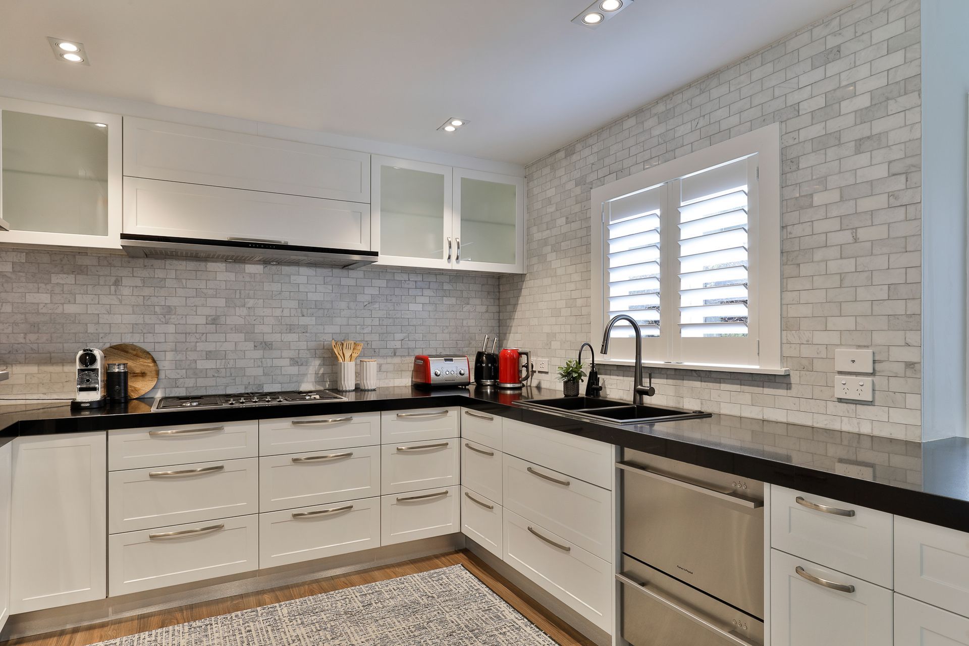 Stone Carrara Satin Brick 300x300mm mosaic.