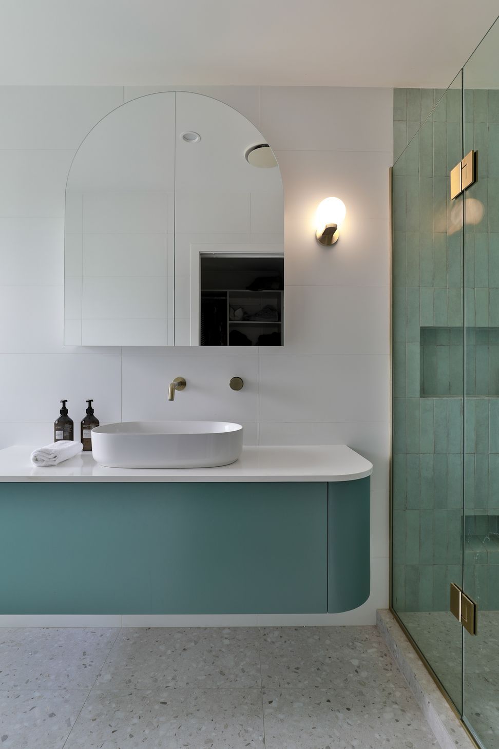 Blanco Brillo White Matt 300x600mm with Tribeca Seaglass Mint 60x246mm and Frammenta Bianco 600x600mm