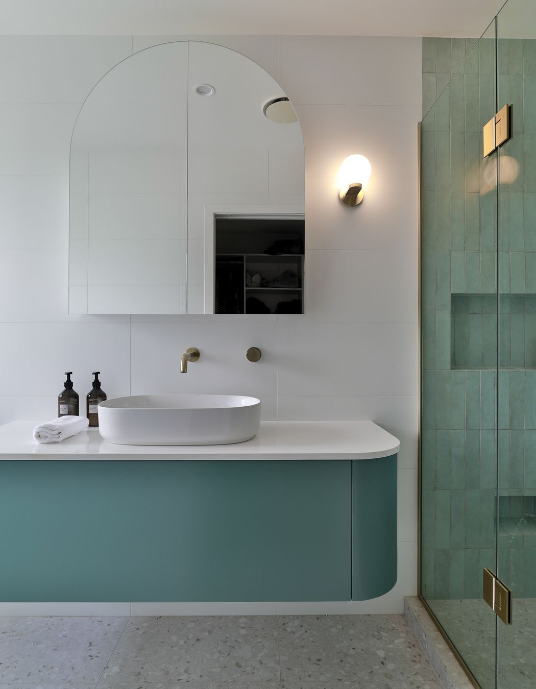 Blanco Brillo White Matt 300x600mm with Tribeca Seaglass Mint 60x246mm and Frammenta Bianco 600x600mm