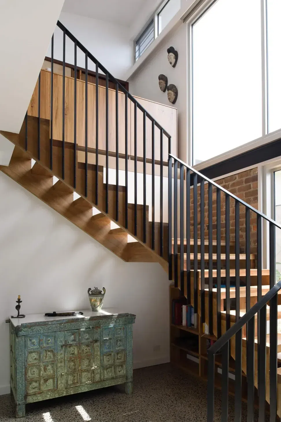 clifftops-wombarra-master-builder-wooden-staircase-02.webp