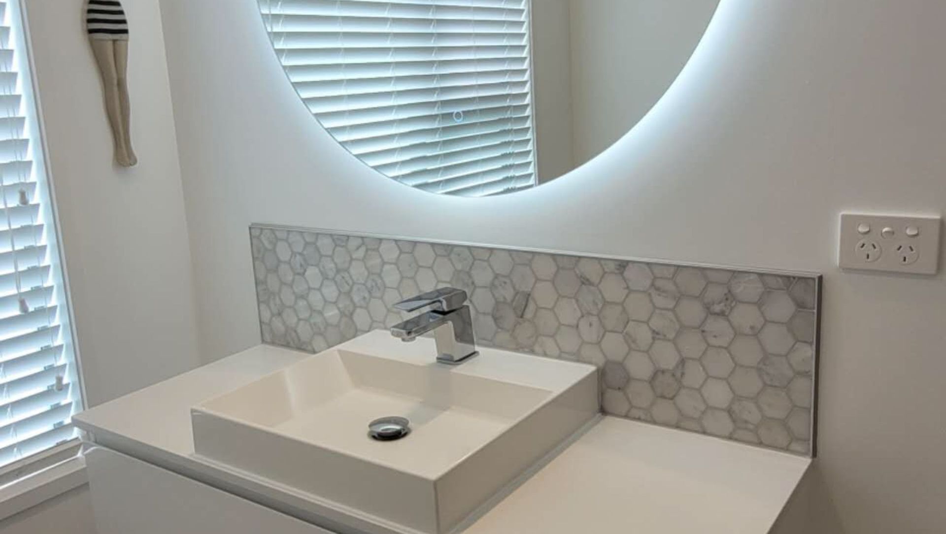 Damn Good Tiling - bathroom waterproof & tiling banner