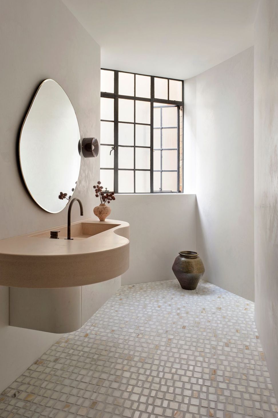 Wide Joint Scarpa Mosaic in Calacatta Marble