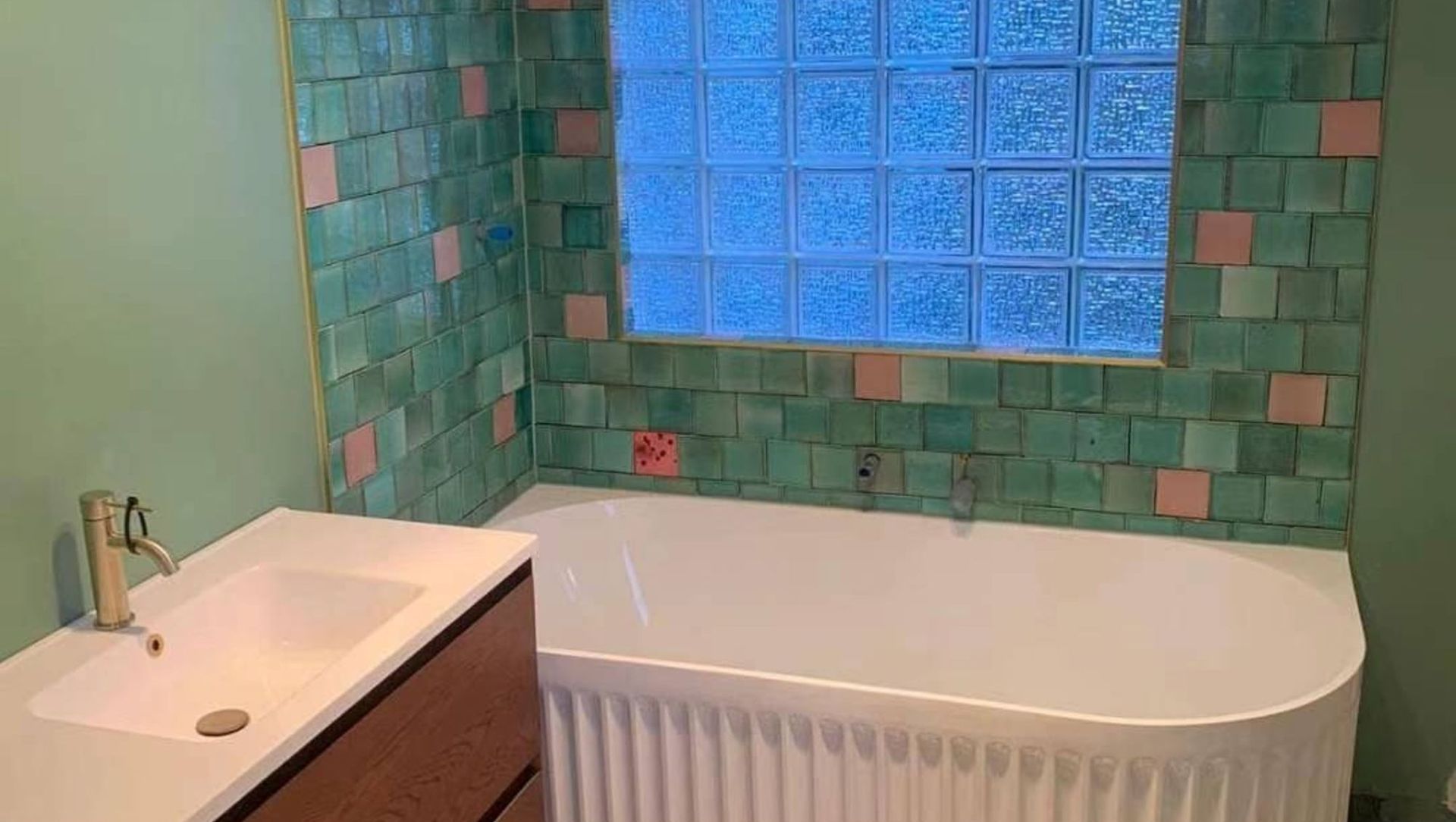 Damn Good Tiling - feature mosaic tiling banner