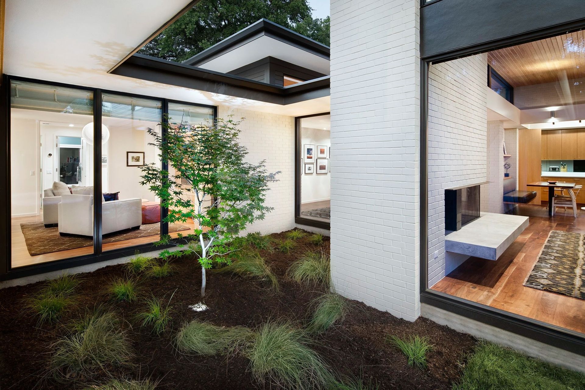imgi64allison2Bburke2Binterior2BdesignPaul2BFinkelaustin2Binterior2Bdesigner29.jpg