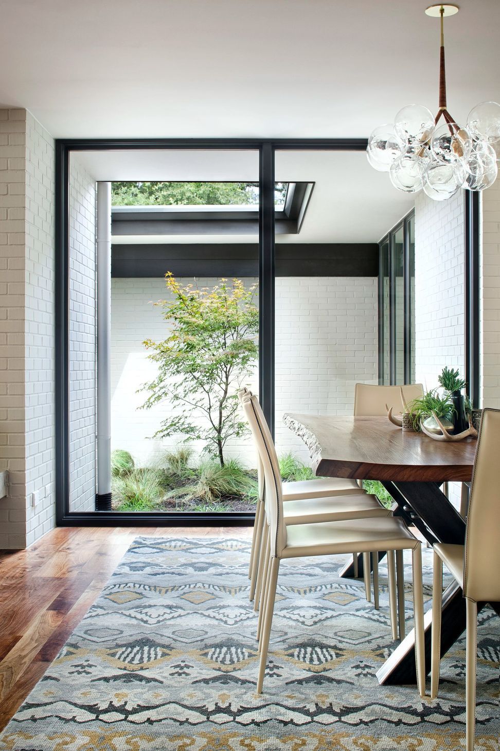 imgi74allison2Bburke2Binterior2BdesignPaul2BFinkelaustin2Binterior2Bdesigner14.jpg