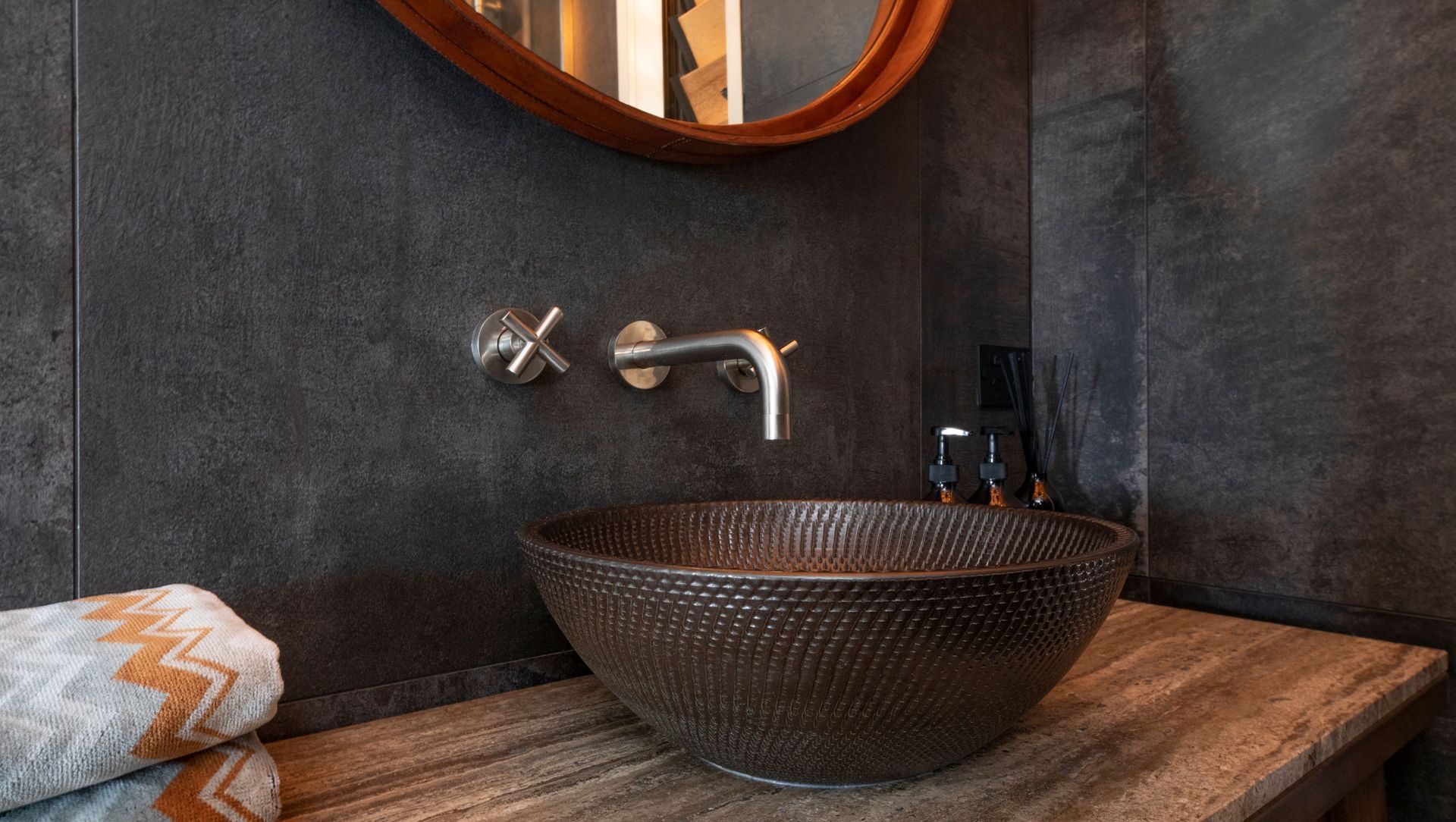 Piha Road : Main Bathroom banner