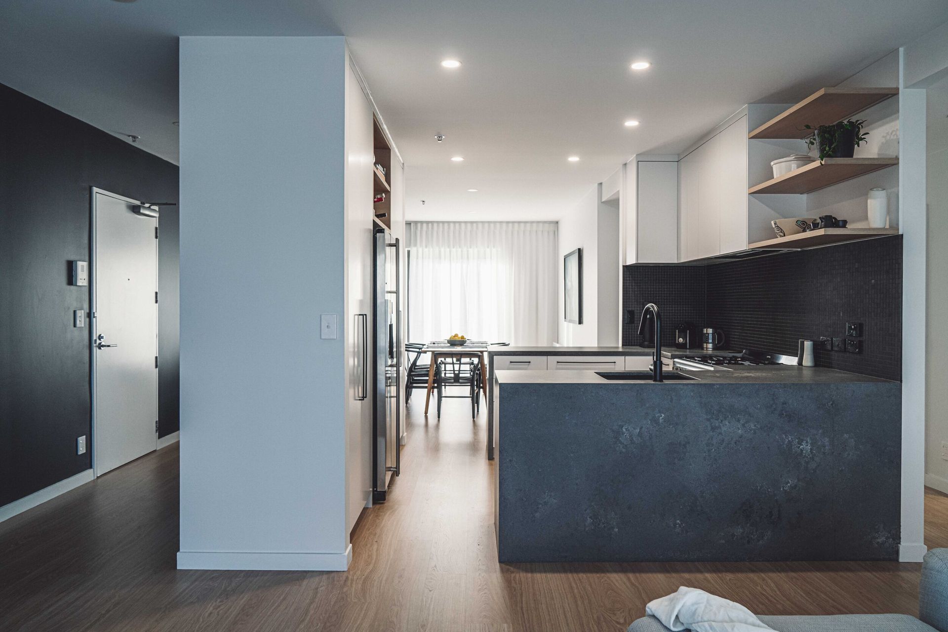 Customs St Apartment