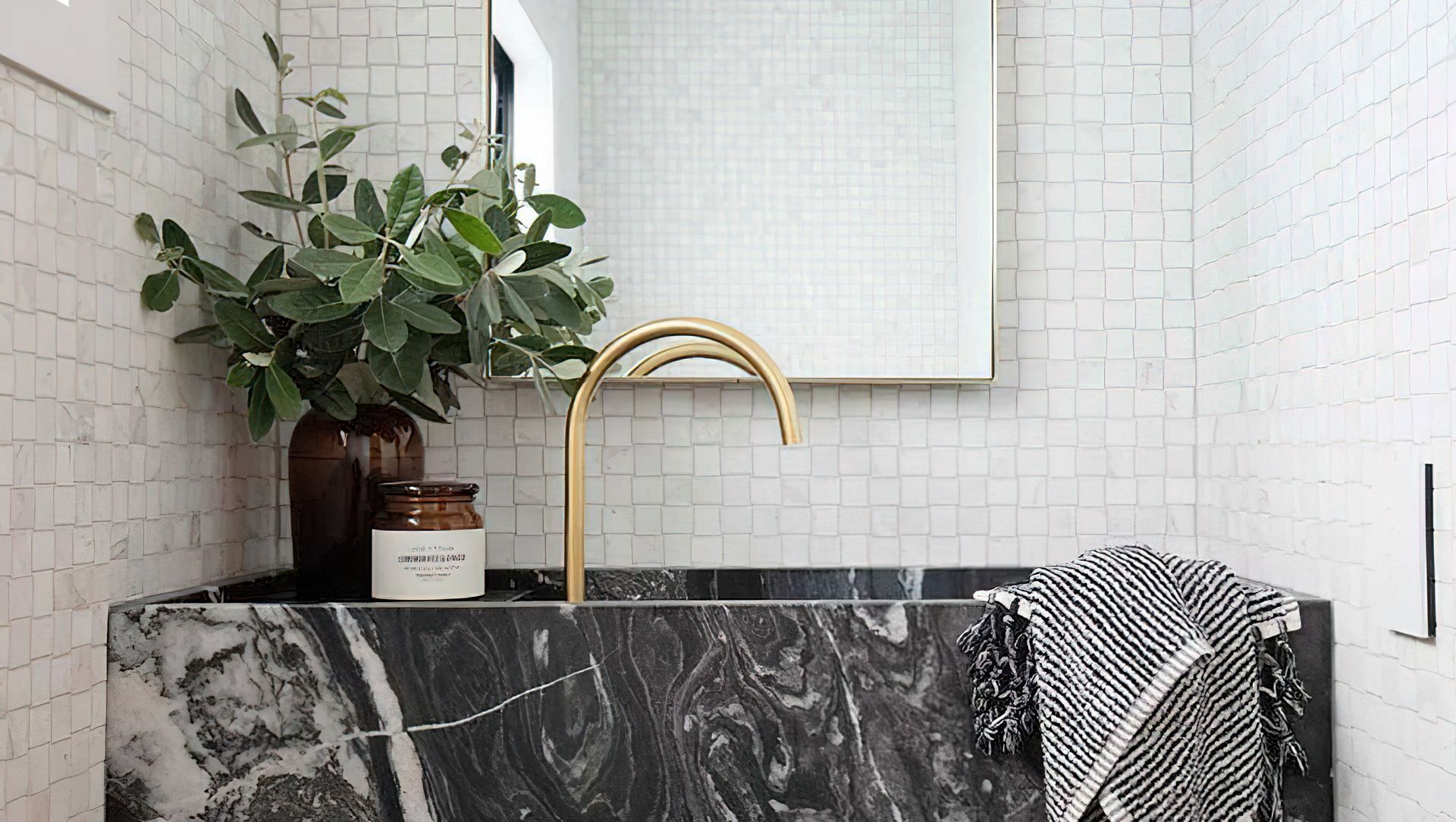 Powder Room Suede + Stone Showroom 2021 banner