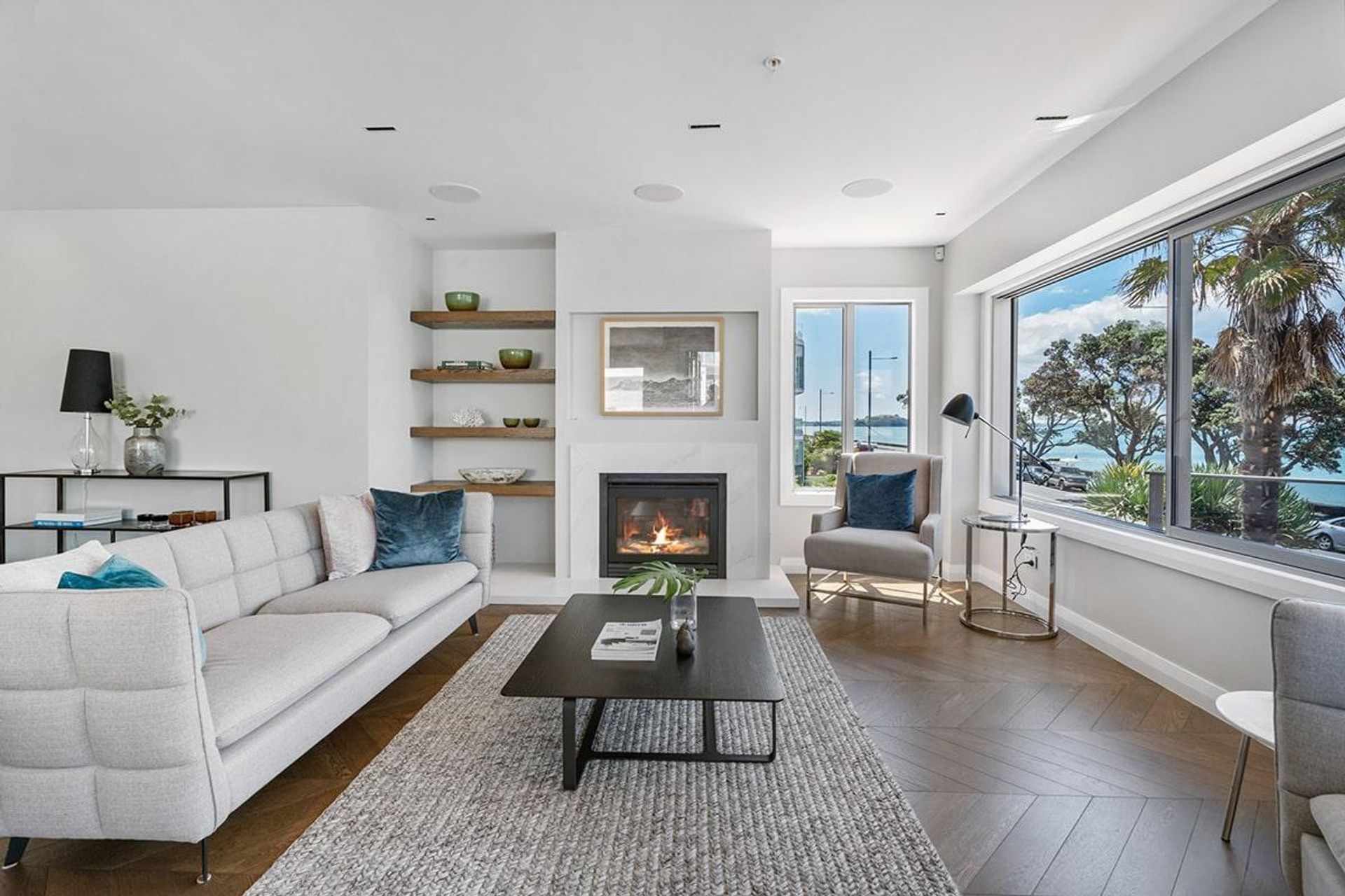 Tamaki Drive Residence