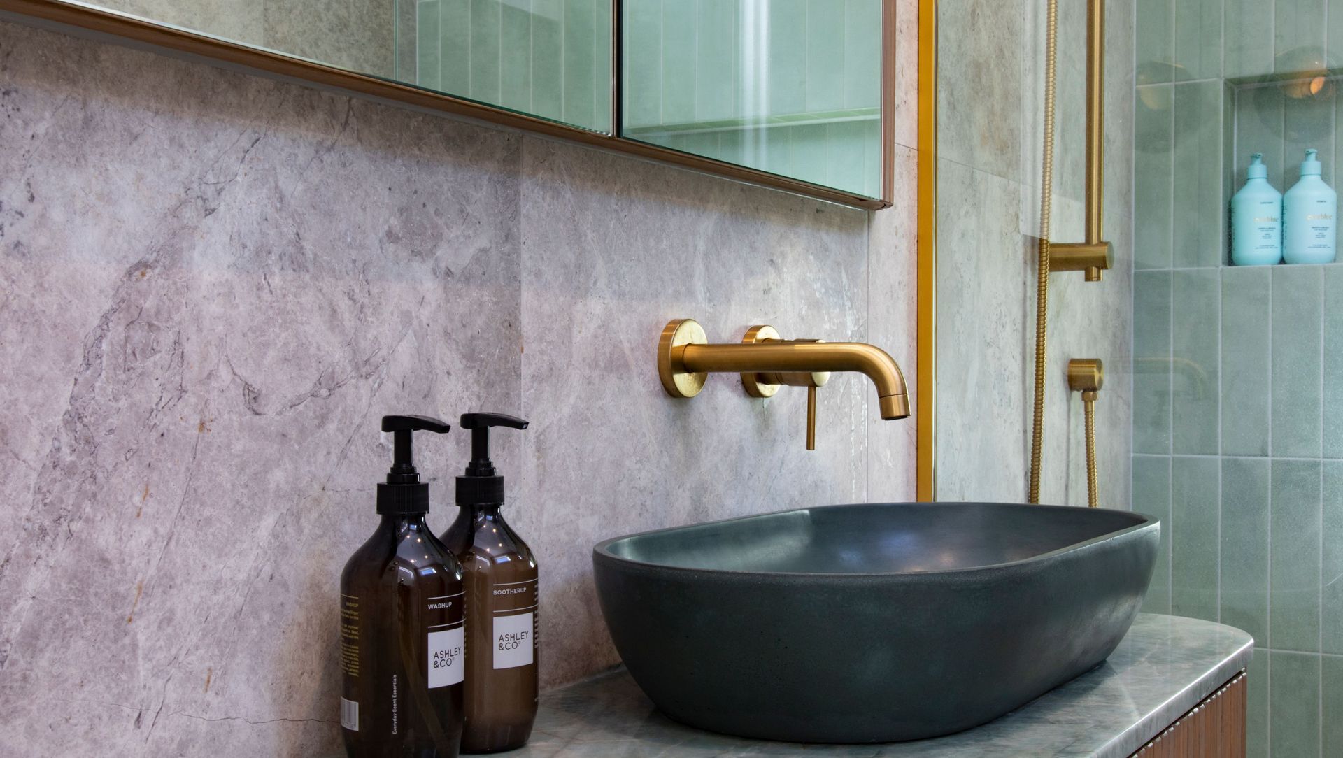 Sussex St : Ensuite banner