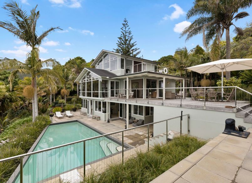 100 Cornwallis, Cornwallis