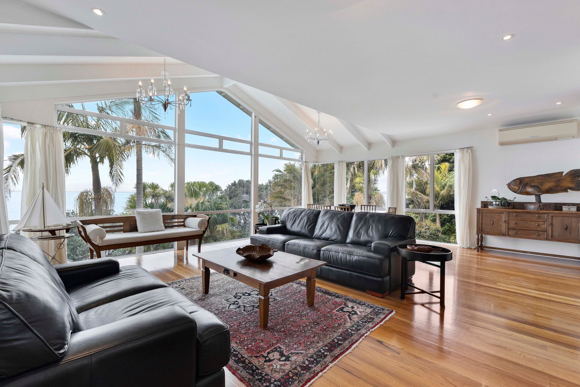 100 Cornwallis, Cornwallis