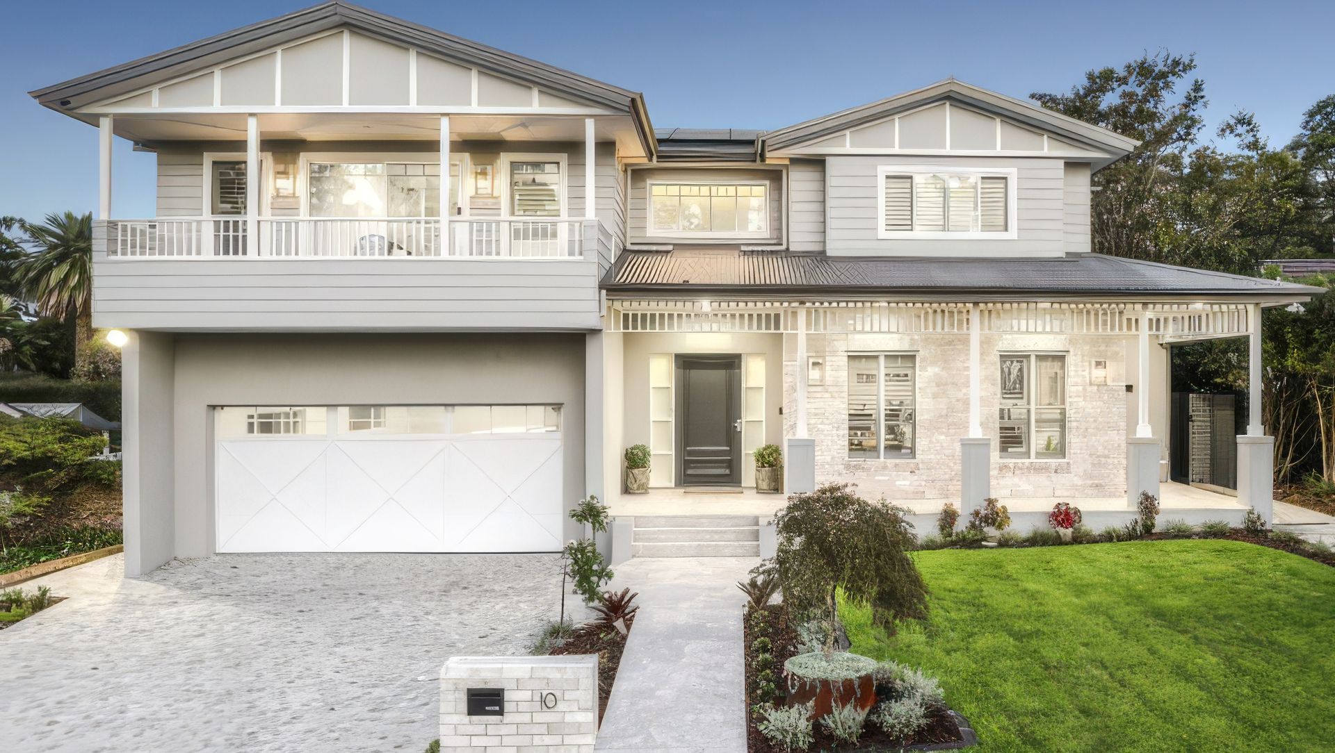 Contemporary Hamptons Residence banner