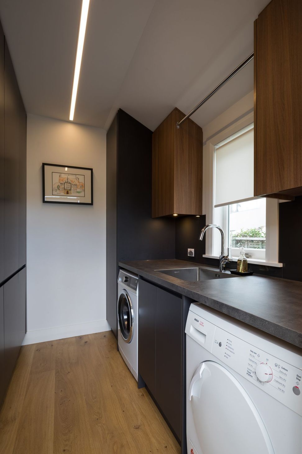 Kitchen & Wardrobe