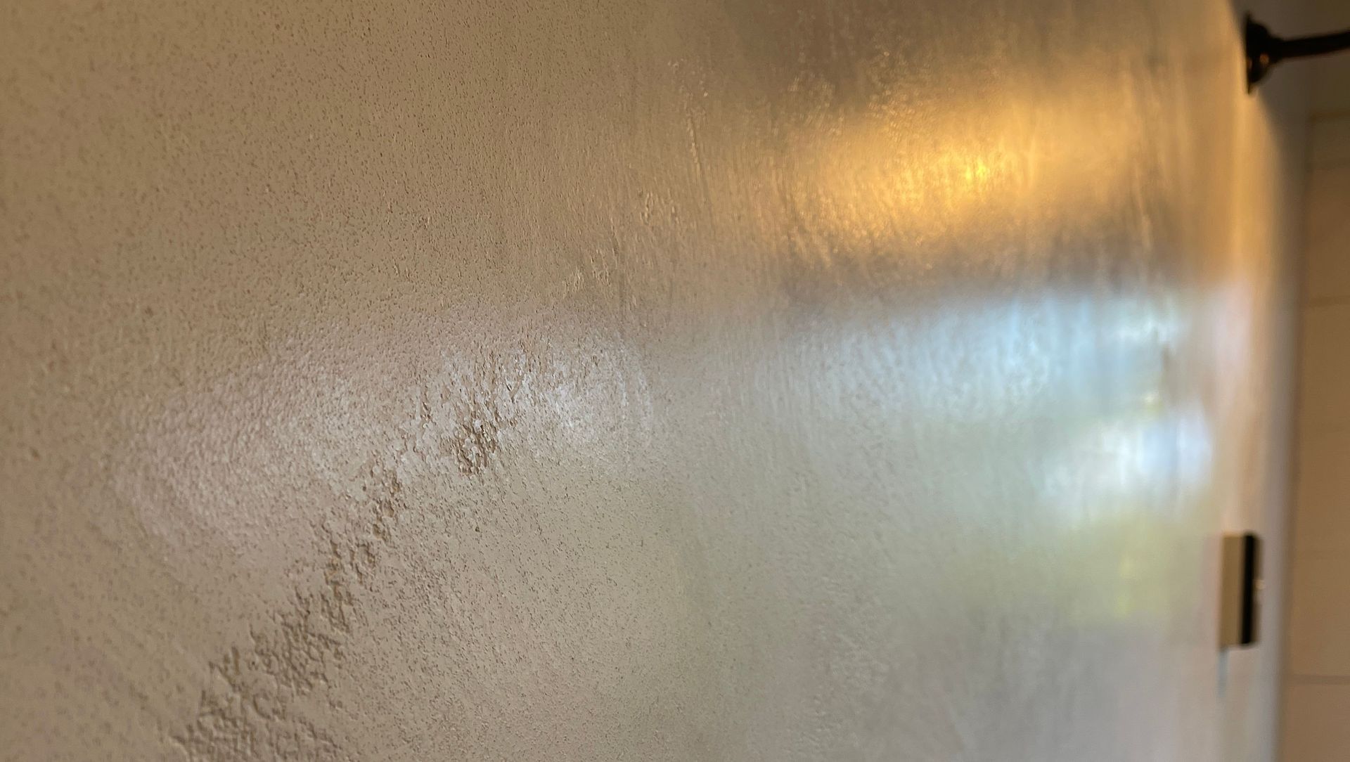 Feature Wall, Pietra Levigata banner