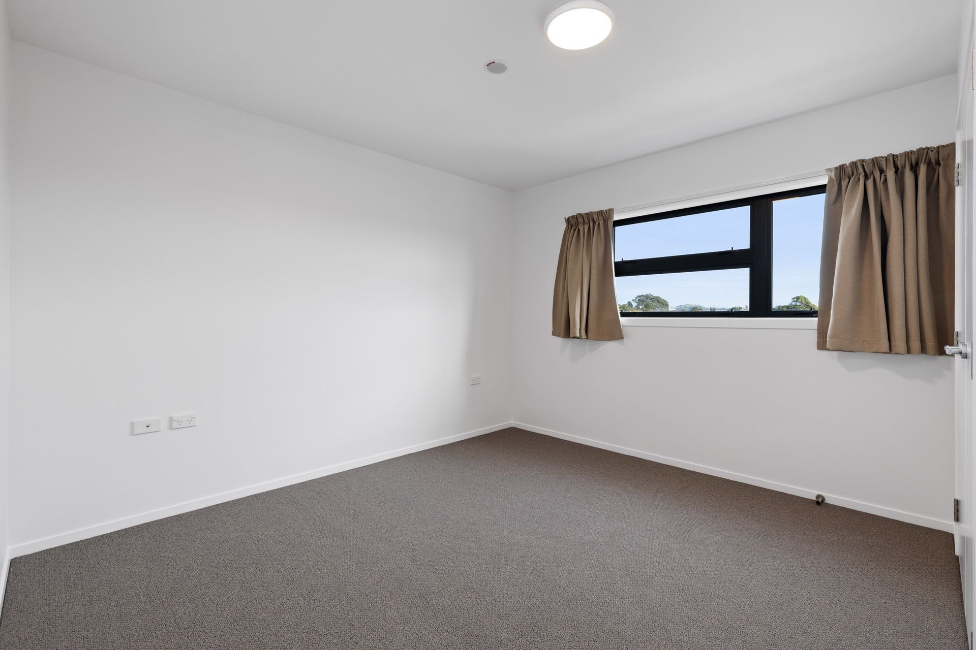 Penrose Road, Penrose