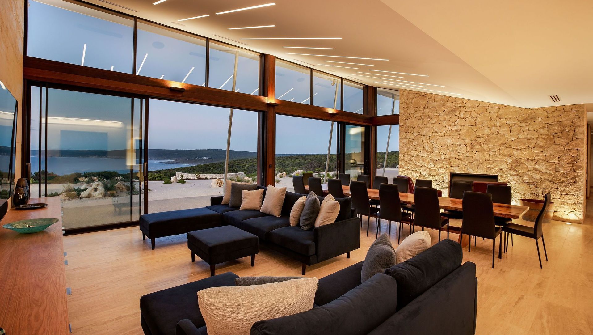 DGA Windows - Yallingup Coast - Centor S4 Screens banner