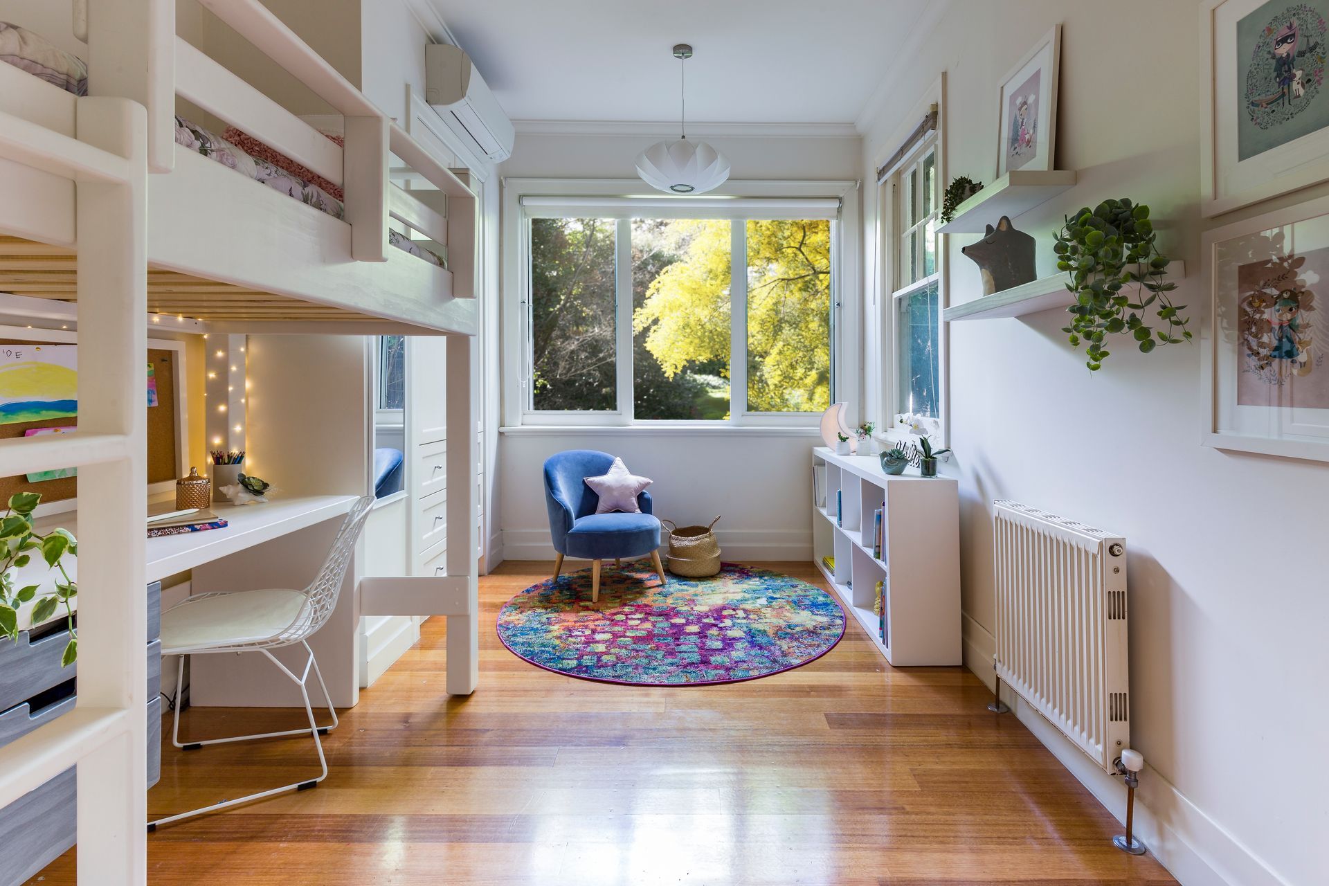 GIRLS BEDROOM DELIGHT