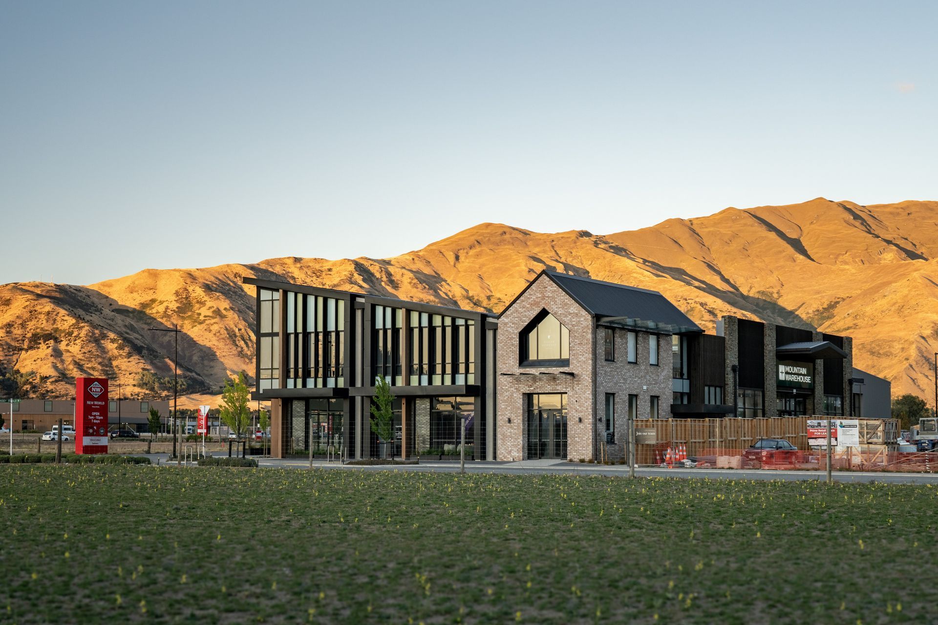 Mountain Warehouse, Wanaka