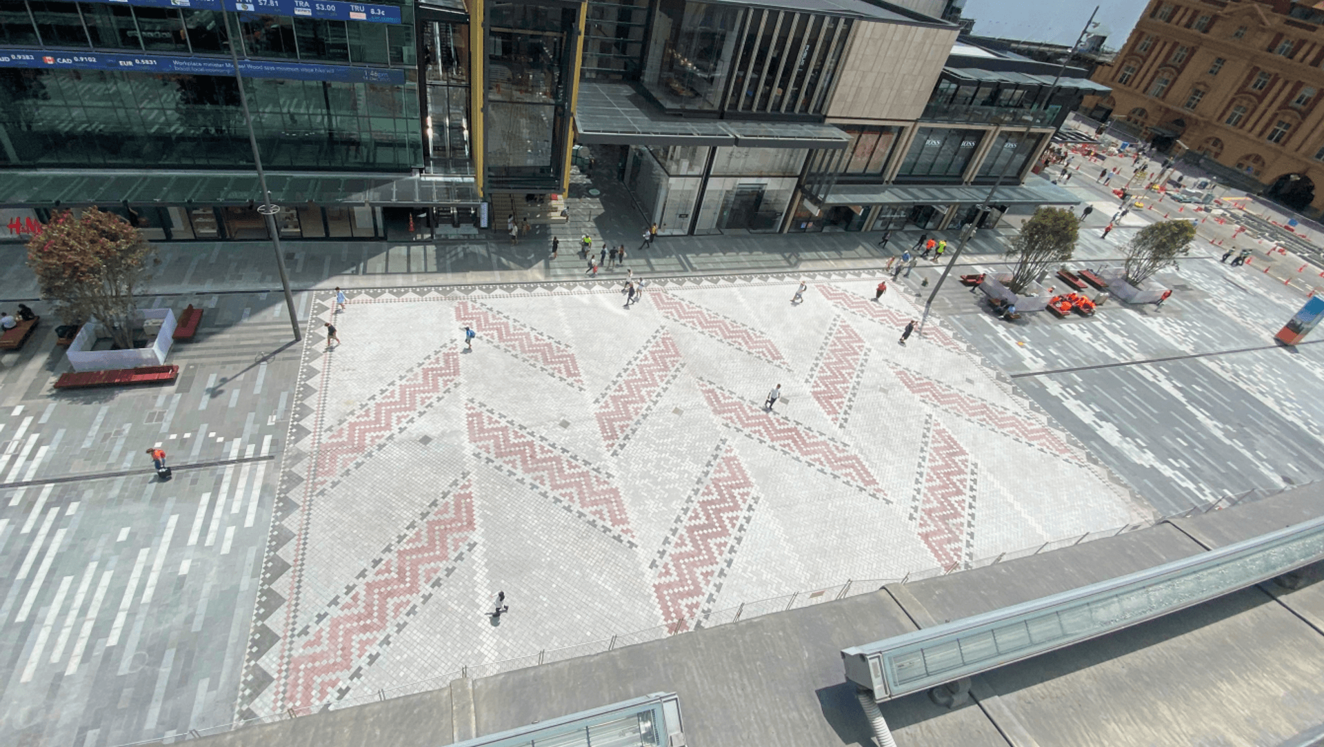 Te Komititanga Square : Lower Queen St , Auckland City  banner
