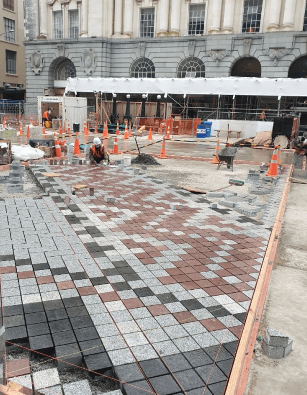 Te Komititanga Square : Lower Queen St , Auckland City 