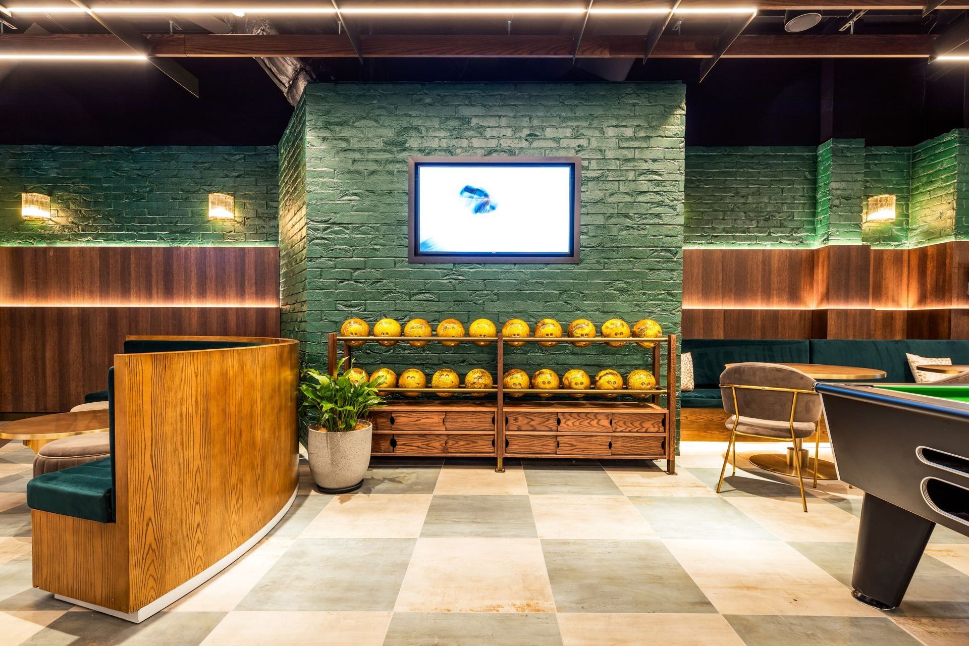 Kingpin | Queenstown