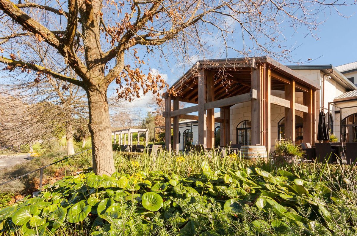 Luna Estate Cellar Door and Restaurant