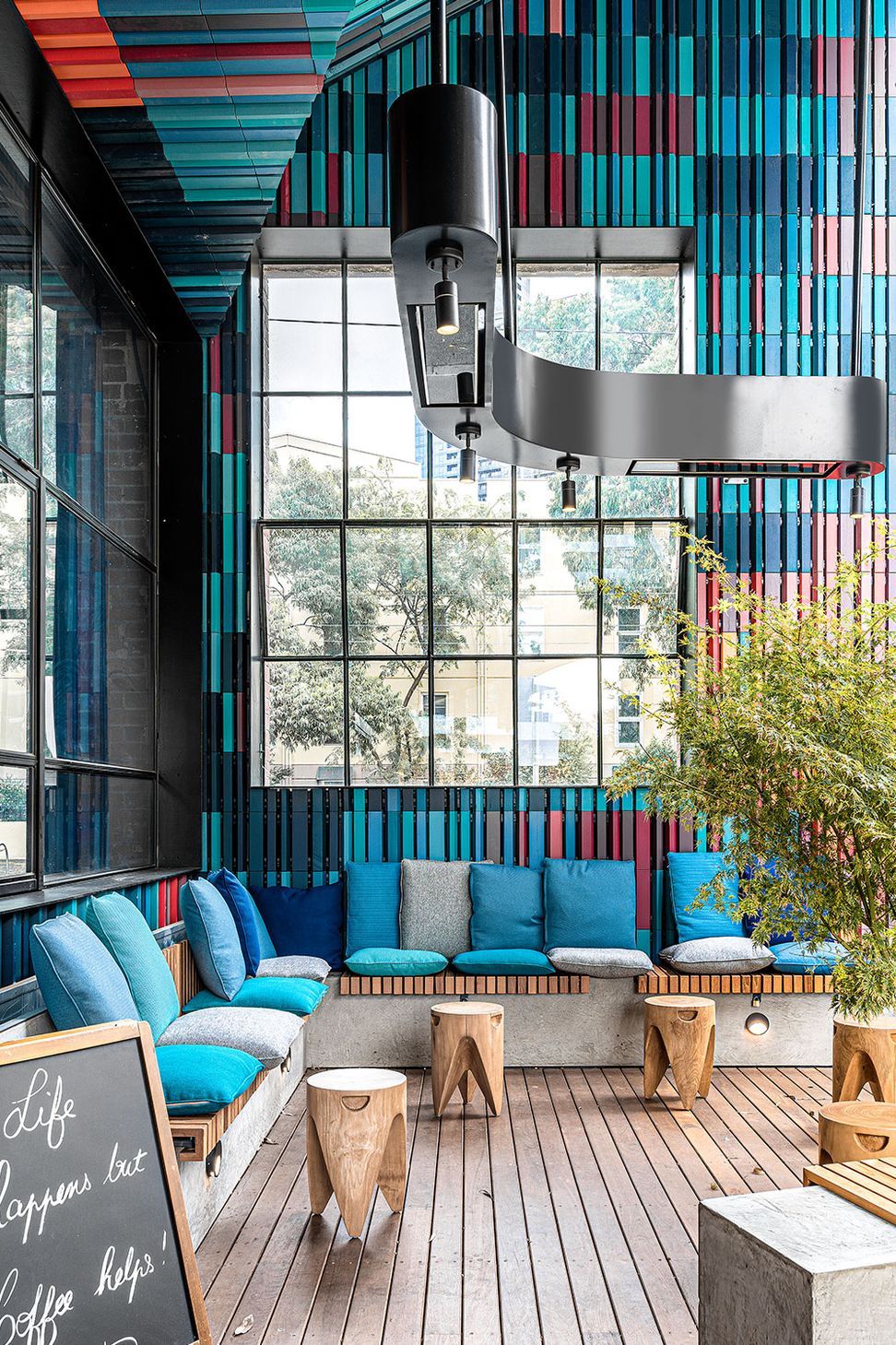 Betwixt Café