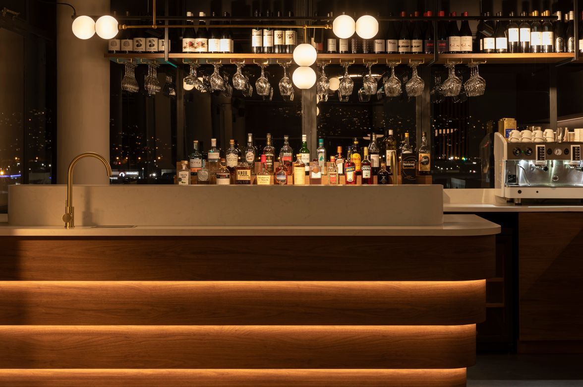 Curves and Tiers in Hospitality