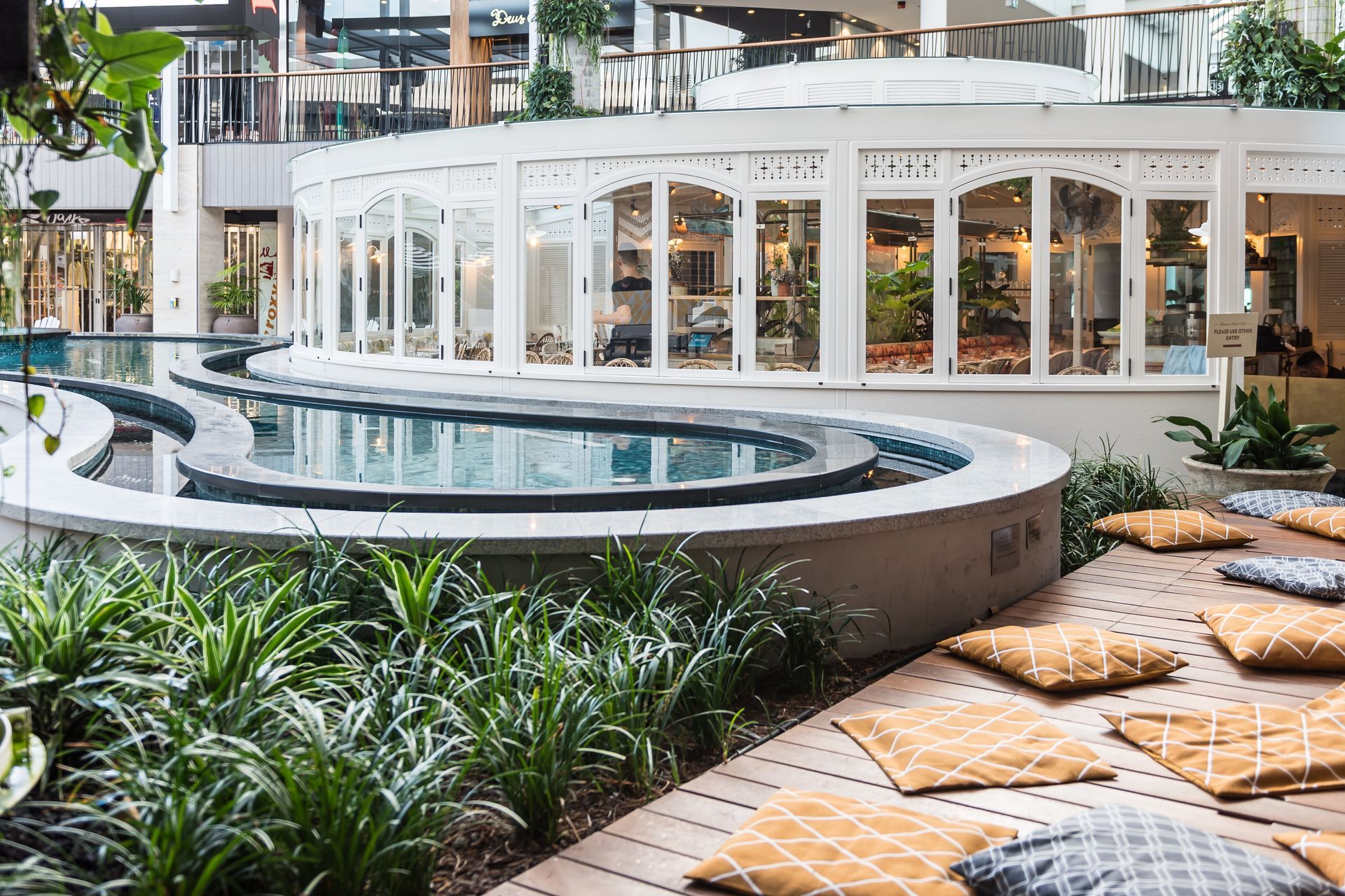 Flowerchild, Warringah