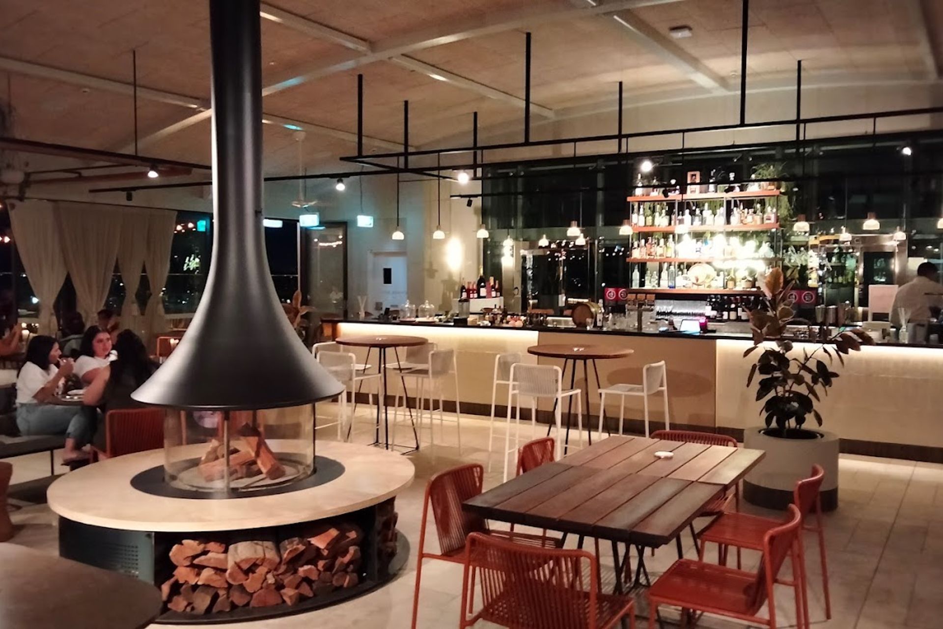 **&amp;&amp;Bankstown Sports Club, NSW (JC Bordelet Eva 992)