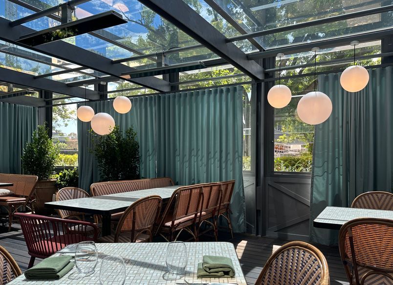 Ostani Bar, Barton ACT