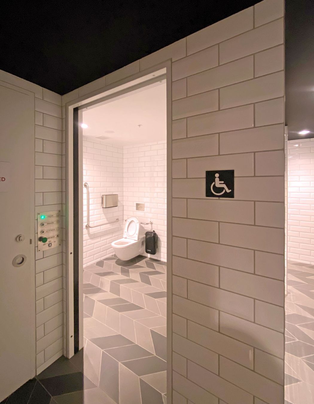 AutoCav WC cavity slider