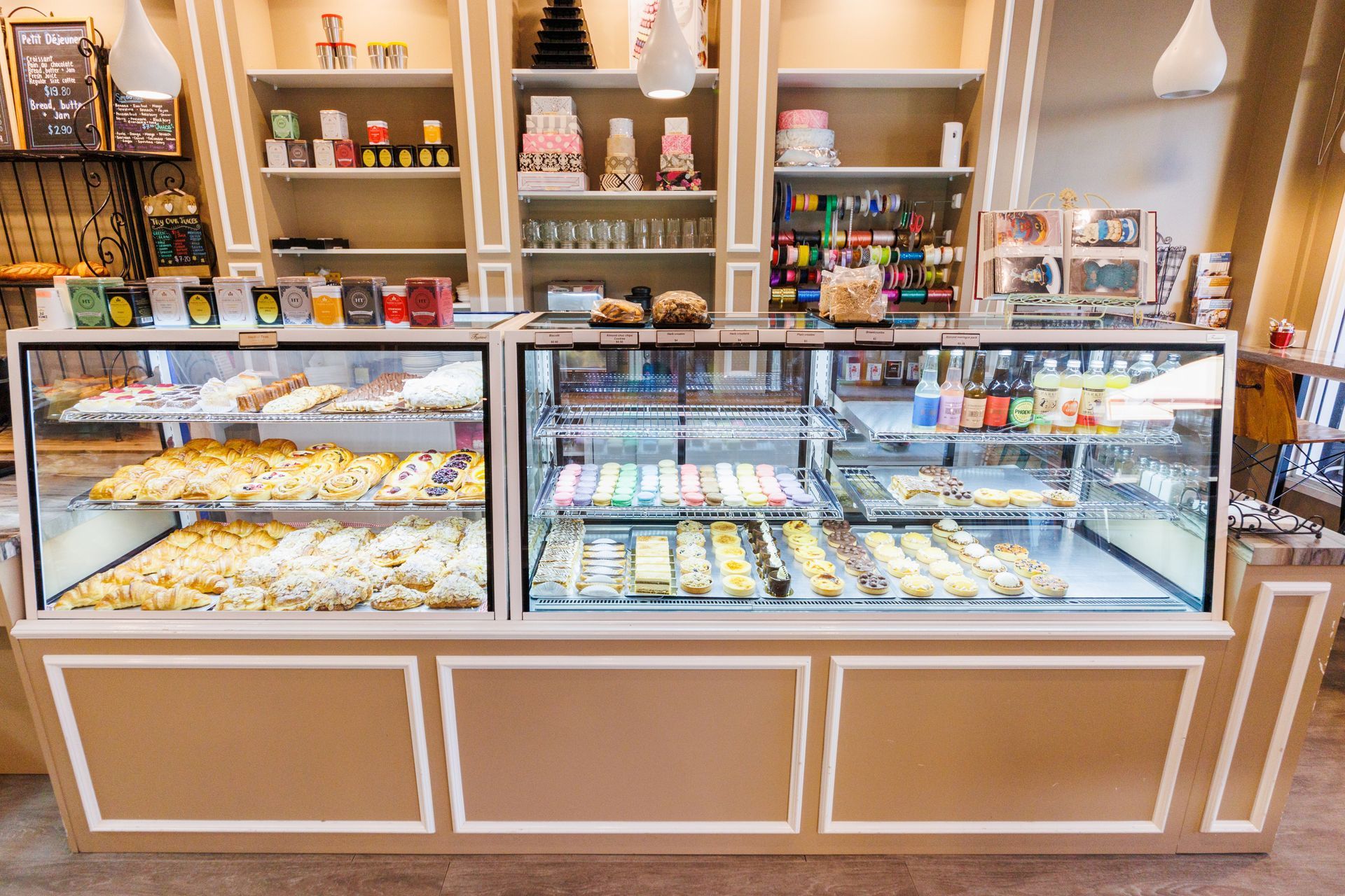 Alexandre Patisserie &amp; Chocolate